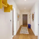 Clifford's Skyline Apartmán *