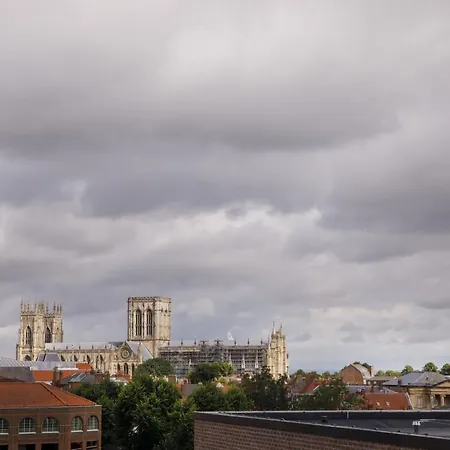 Apartamento Clifford's Skyline York