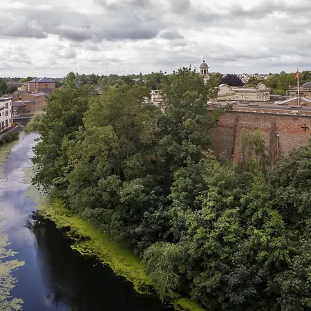Clifford's Skyline Apartamento York